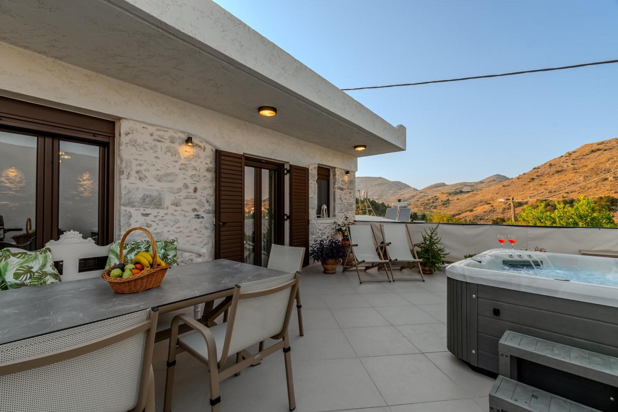 Villa Casa Kastella, Private Jacuzzi & Bbq Facilities! Angouselianá Exterior foto